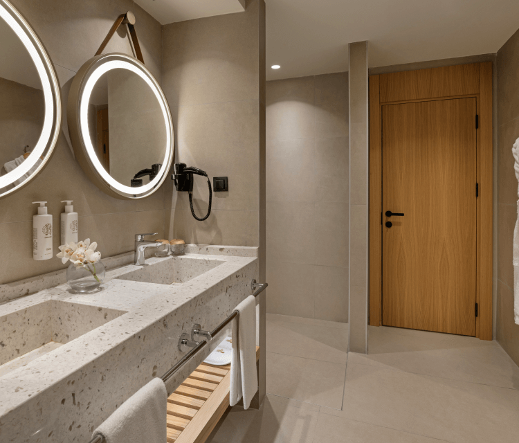 Sirene Belek Junior Suit Galeri M6