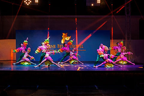 Sirene Belek Hotel Night Show Desktop