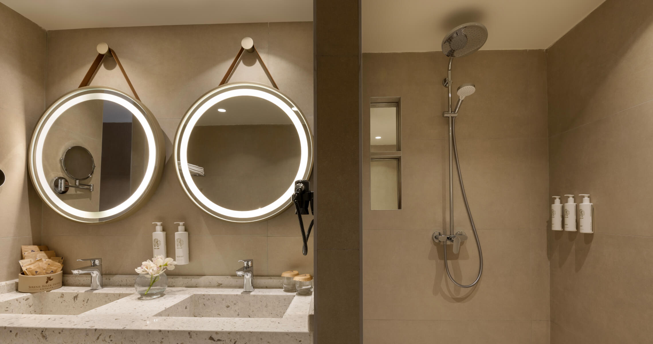 Susesi Belek Hotel Konaklama Deluxe Junior Suit Center Slider D6