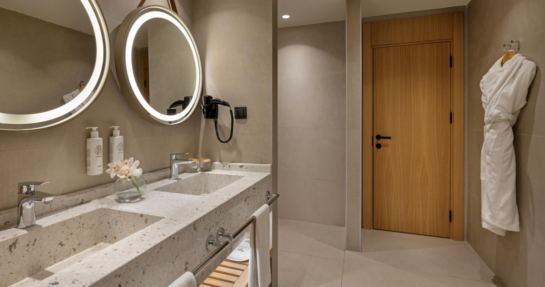 Susesi Belek Hotel Konaklama Deluxe Junior Suit Center Slider D5