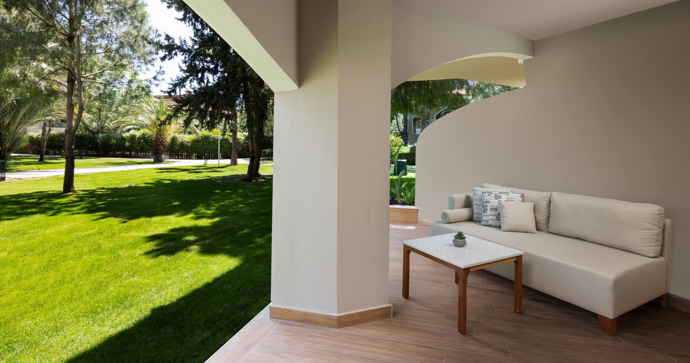 Susesi Belek Hotel Konaklama Deluxe Junior Suit Center Slider D7