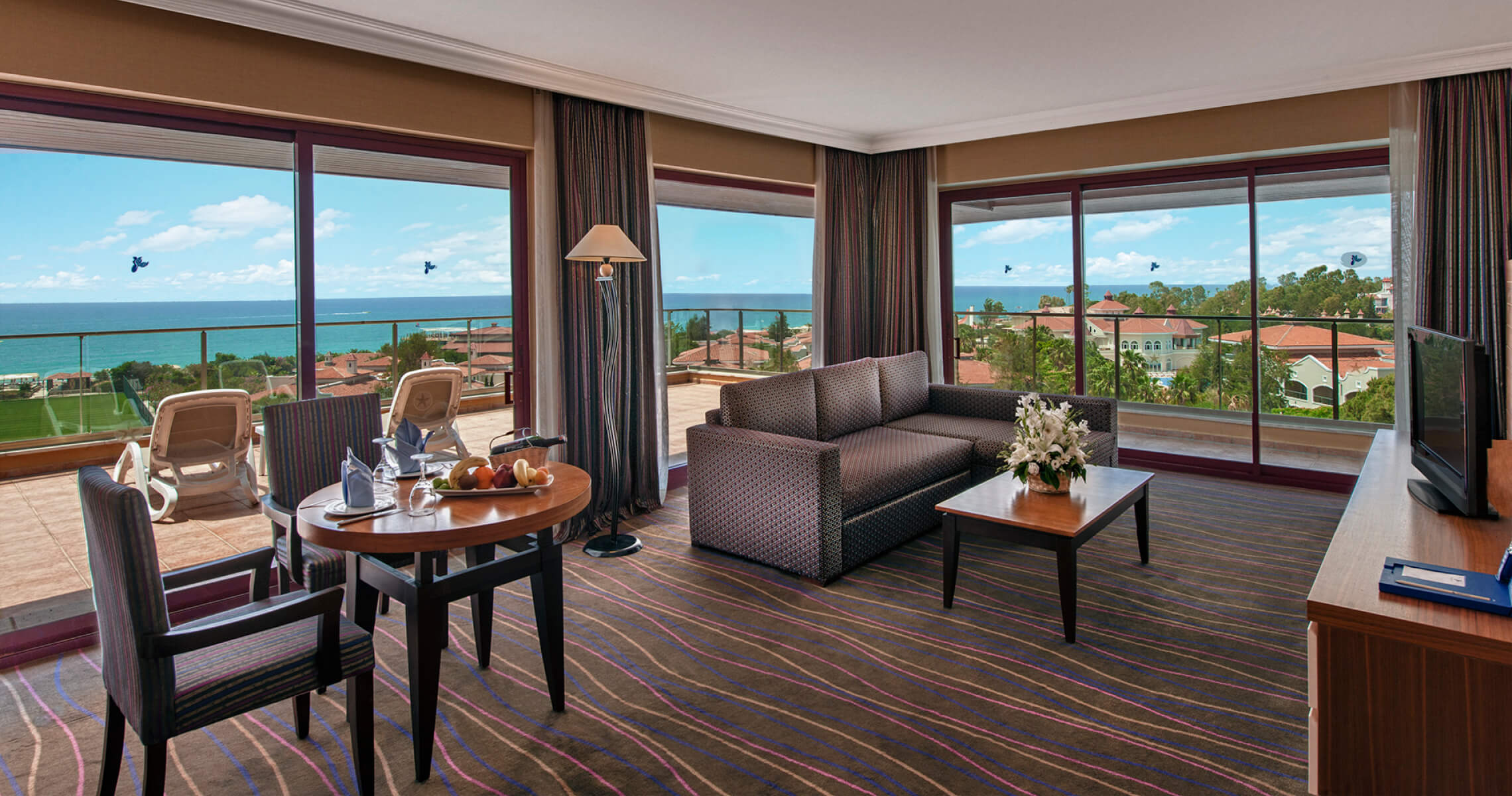Sirene Belek Hotel Konaklama Terrace Suit Center Slider D2