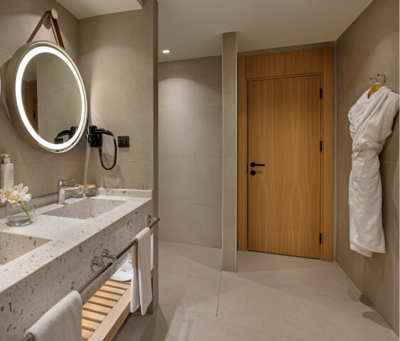Sirene Belek Hotel Konaklama Deluxe Junior Suit Center Slider M5